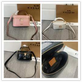 Picture of Coach Handbags _SKUfw236451738fw